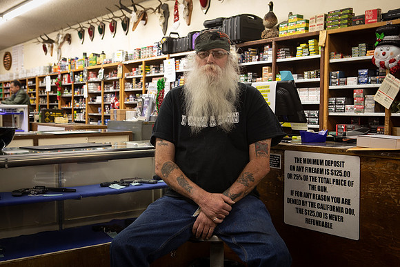 Strech, The Gun Shop